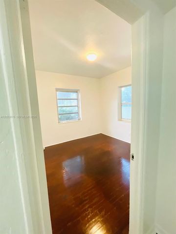 1020 SW 36th Ct, Miami, FL 33135