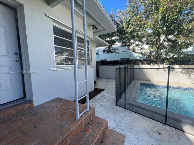 1020 SW 36th Ct, Miami, FL 33135