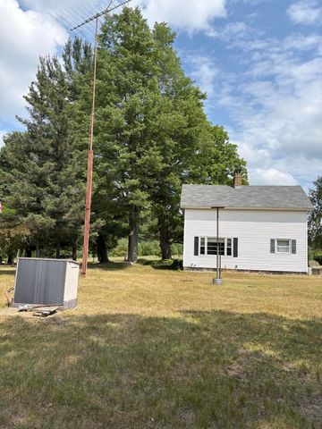 22347 5 Mile Road, Morley, MI 49336