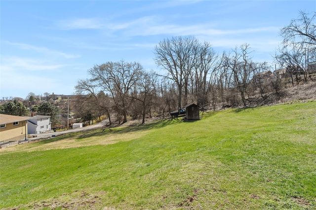 2123 Worton Blvd, West Mifflin, PA 15122