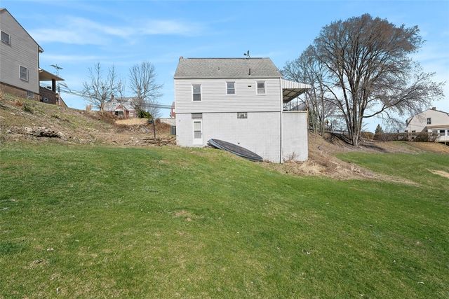 2123 Worton Blvd, West Mifflin, PA 15122