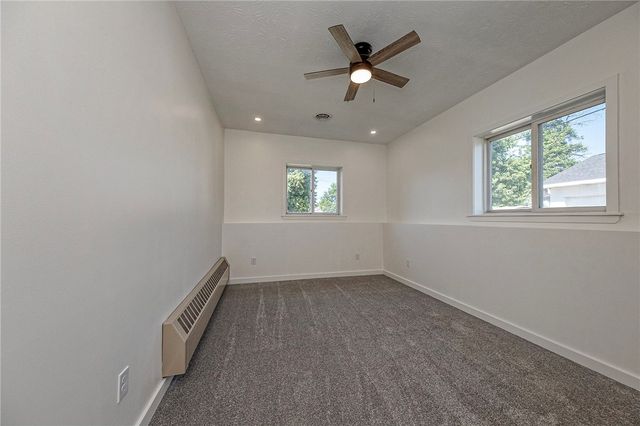 800 Jackson Ave, Monaca, PA 15061