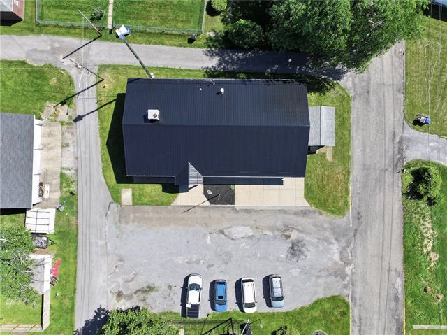 800 Jackson Ave, Monaca, PA 15061