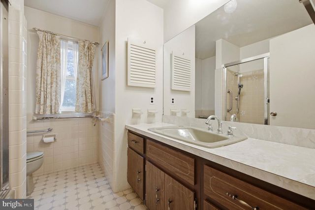 757 W ALLENS LN, Philadelphia, PA 19119