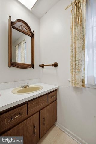 757 W ALLENS LN, Philadelphia, PA 19119