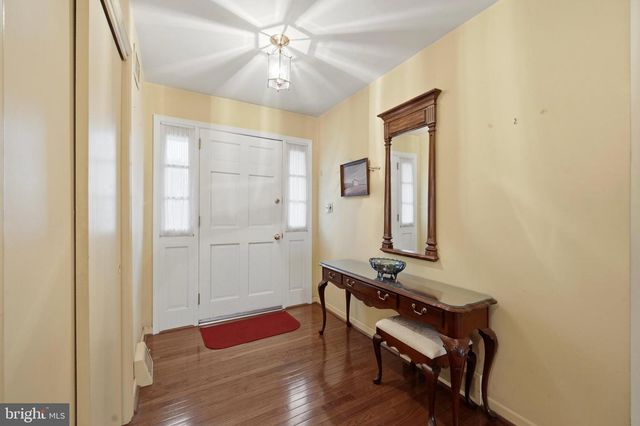 757 W ALLENS LN, Philadelphia, PA 19119