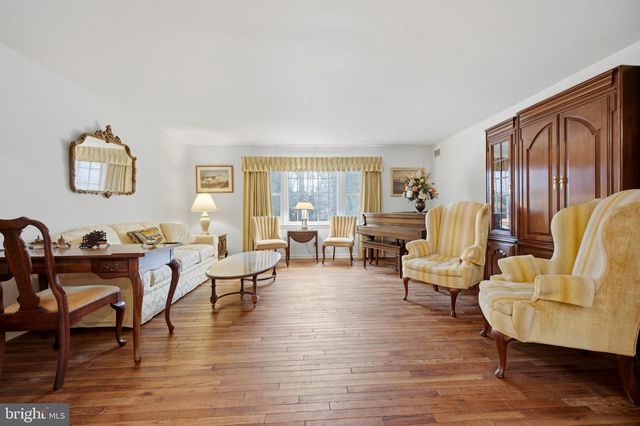 757 W ALLENS LN, Philadelphia, PA 19119