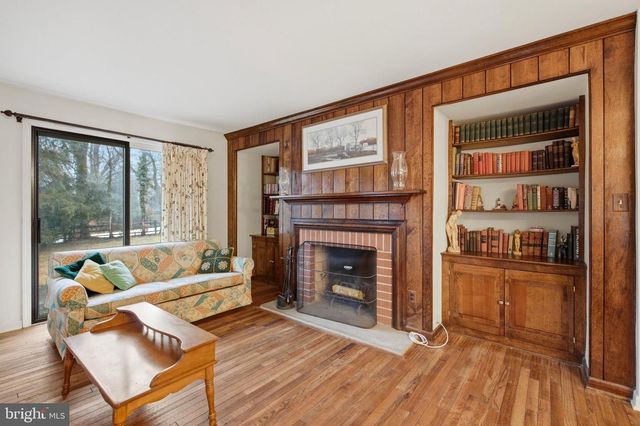 757 W ALLENS LN, Philadelphia, PA 19119