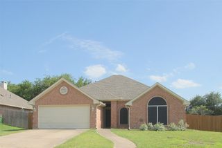 1804 Sand Stone Drive, Sanger, TX 76266