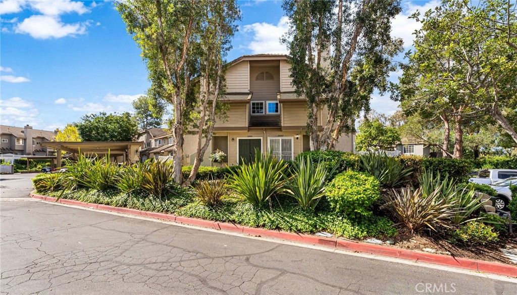 24304 Val Verde Court, Laguna Hills, CA 92653