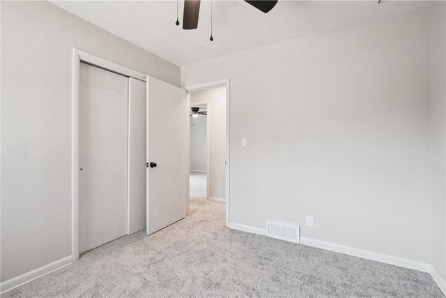 645 40th St SE, Cedar Rapids, IA 52403