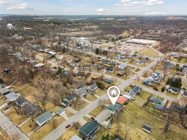 645 40th St SE, Cedar Rapids, IA 52403