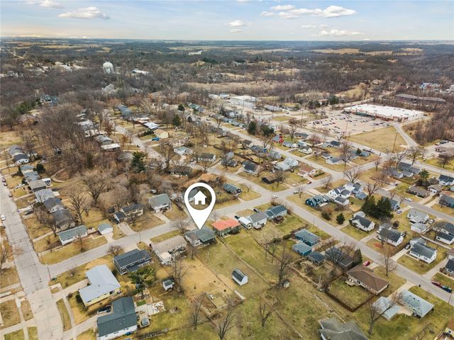 645 40th St SE, Cedar Rapids, IA 52403