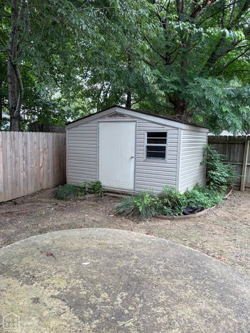 201 Hunters Ridge Dr., Jonesboro, AR 72404