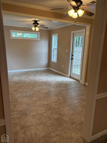 201 Hunters Ridge Dr., Jonesboro, AR 72404
