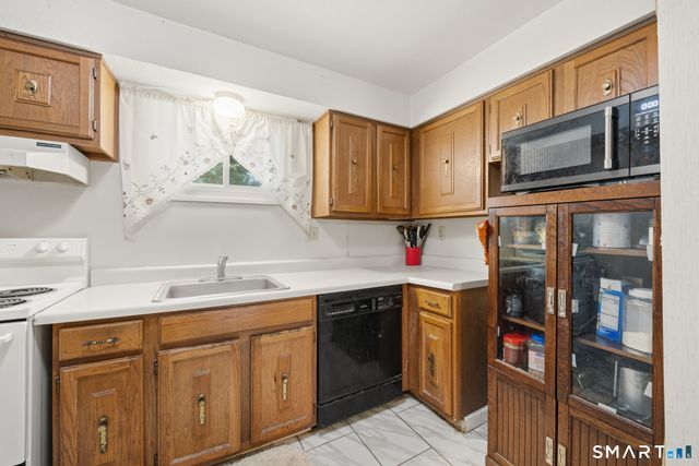 323 Dunfey Lane 323, Windsor, CT 06095