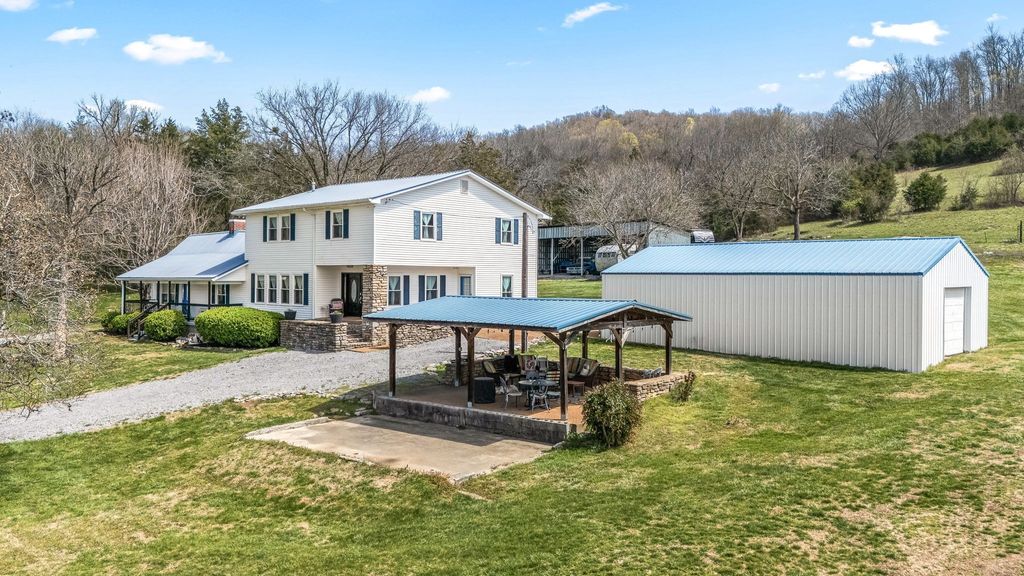 1036 Locke Creek Rd, Readyville, TN 37149