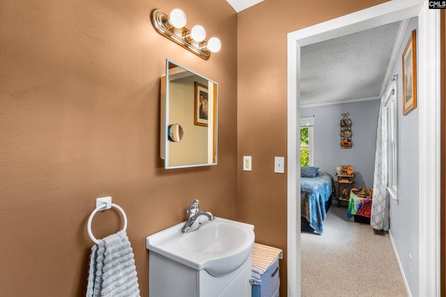 1605 Shannon Street E, Camden, SC 29020