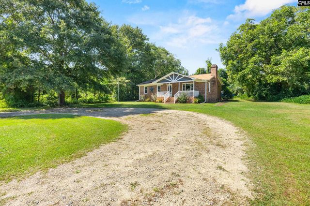 1605 Shannon Street E, Camden, SC 29020