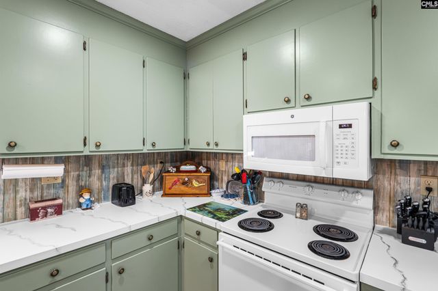 1605 Shannon Street E, Camden, SC 29020