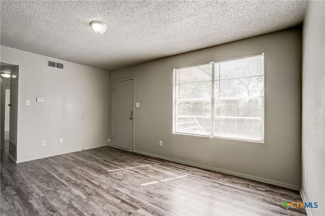 714 Martindale Road, San Marcos, TX 78666