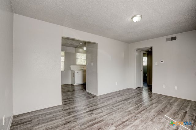 714 Martindale Road, San Marcos, TX 78666