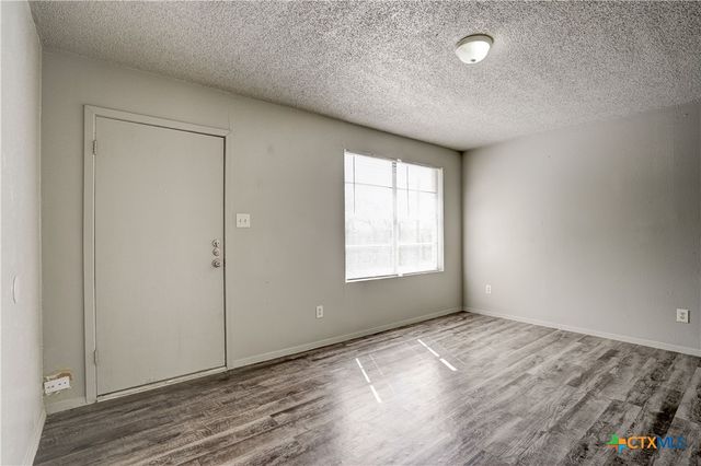 714 Martindale Road, San Marcos, TX 78666