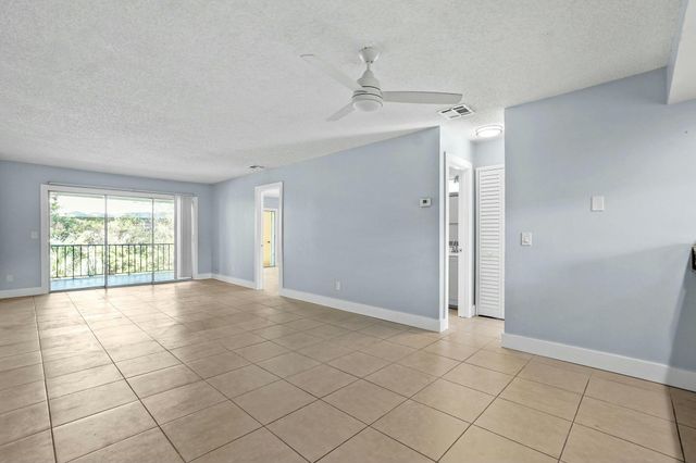 983 NW Spruce Ridge Drive 2, Stuart, FL 34994