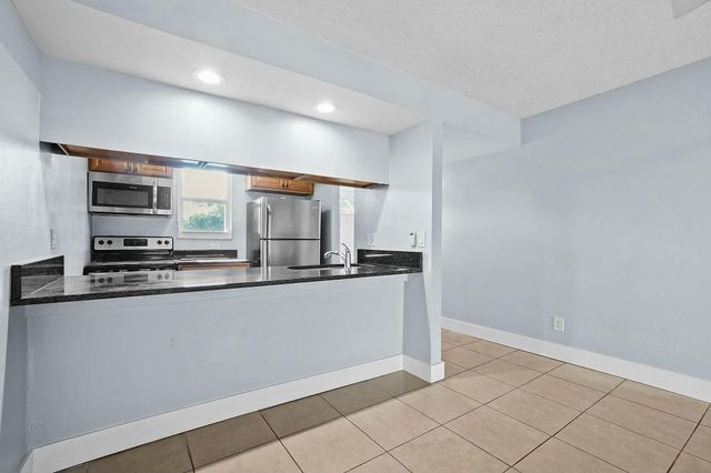 983 NW Spruce Ridge Drive 2, Stuart, FL 34994