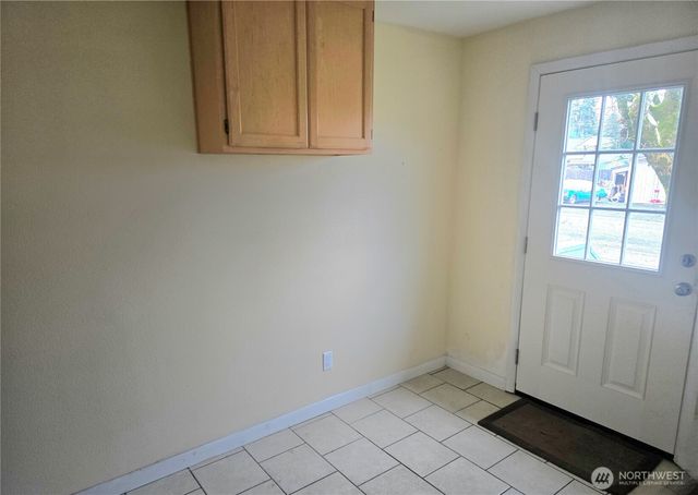 1205 Cedar Street, Raymond, WA 98577