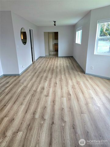 1205 Cedar Street, Raymond, WA 98577