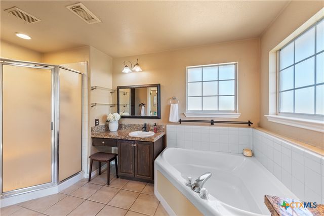 1021 Canna Lily Circle, Driftwood, TX 78619