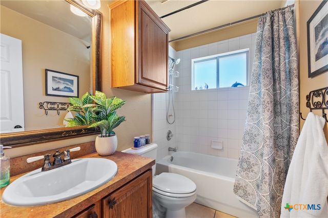 1021 Canna Lily Circle, Driftwood, TX 78619