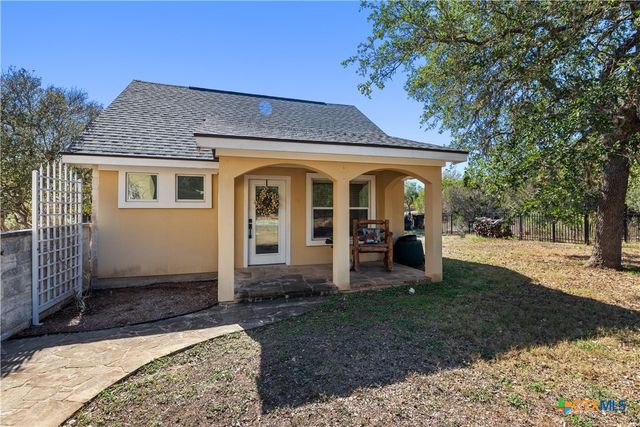 1021 Canna Lily Circle, Driftwood, TX 78619