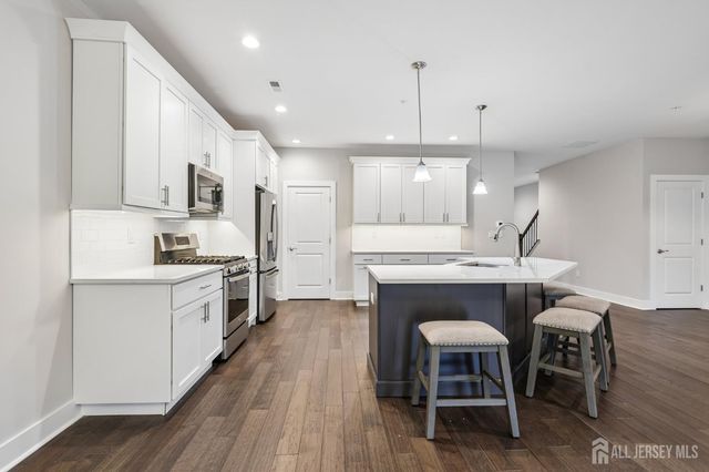 52 Riverwalk, Plainsboro, NJ 08536
