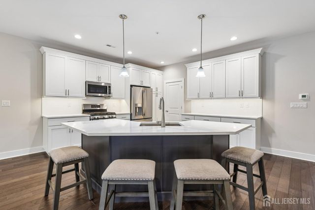 52 Riverwalk, Plainsboro, NJ 08536