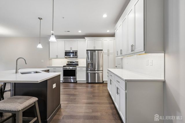 52 Riverwalk, Plainsboro, NJ 08536