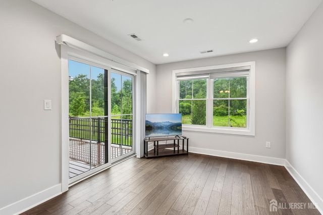 52 Riverwalk, Plainsboro, NJ 08536