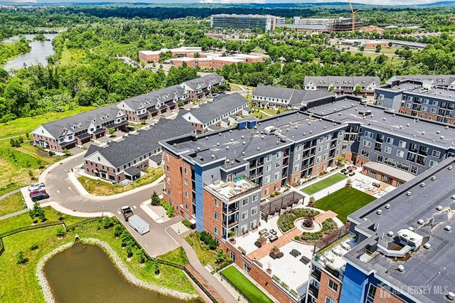 52 Riverwalk, Plainsboro, NJ 08536