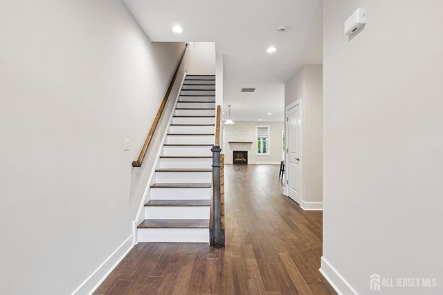 52 Riverwalk, Plainsboro, NJ 08536