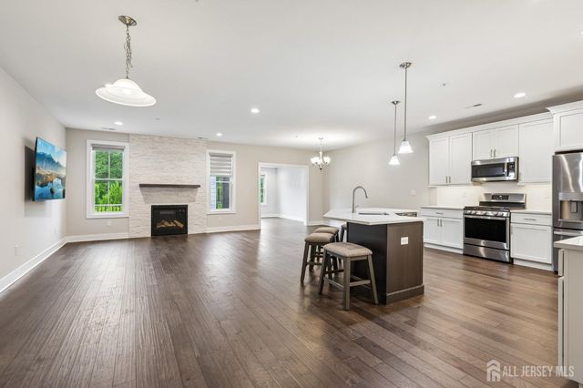 52 Riverwalk, Plainsboro, NJ 08536