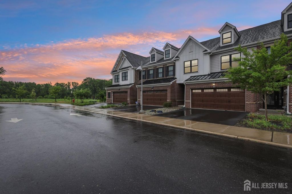 52 Riverwalk, Plainsboro, NJ 08536
