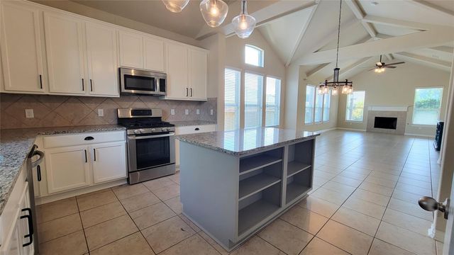 4211 Woodhaven TRL, Round Rock, TX 78665