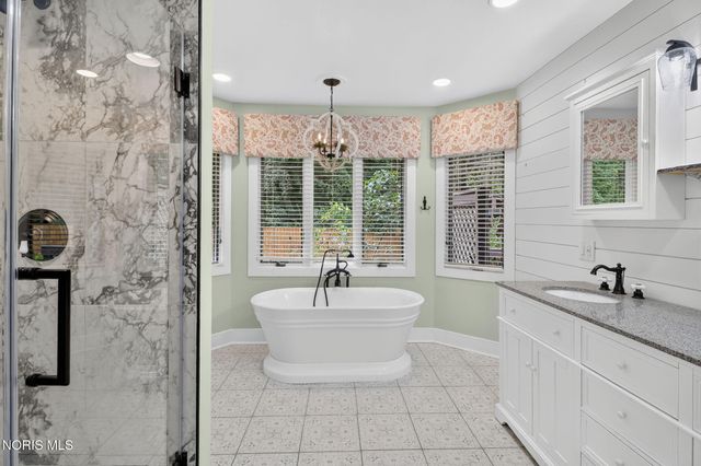 9125 Garden Road, Maumee, OH 43537
