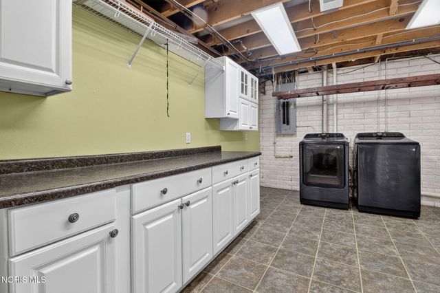 9125 Garden Road, Maumee, OH 43537