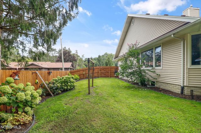 9125 Garden Road, Maumee, OH 43537