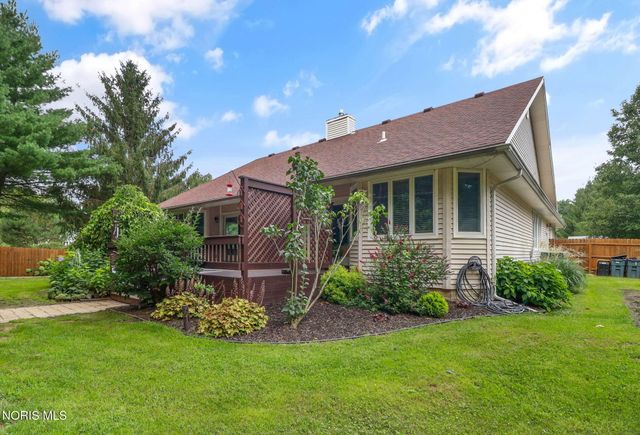 9125 Garden Road, Maumee, OH 43537