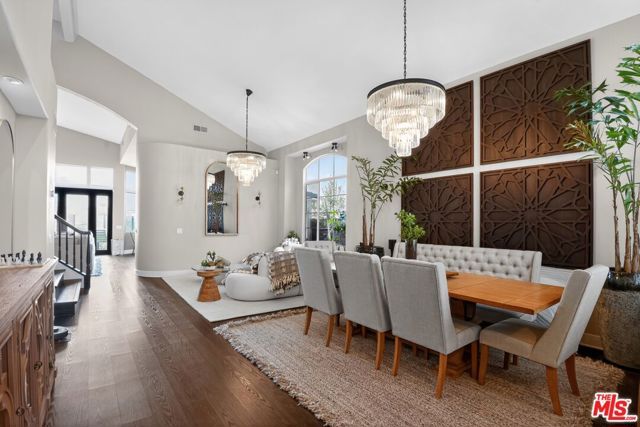 5018 S Chariton Avenue, Los Angeles, CA 90056