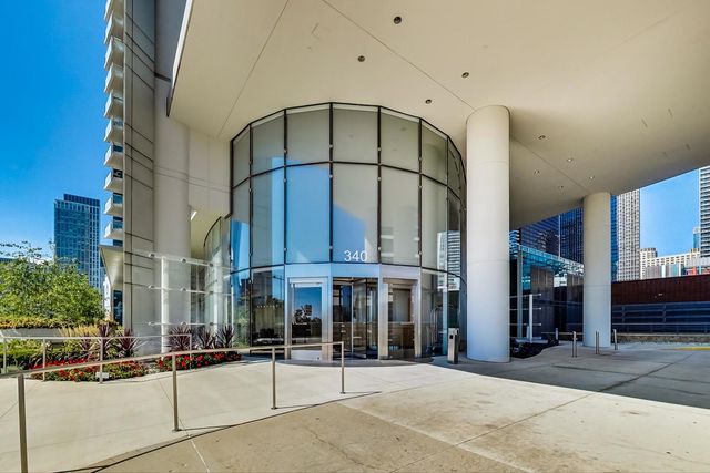 340 E Randolph Street 4901, Chicago, IL 60601