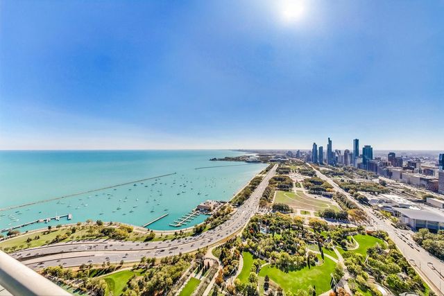 340 E Randolph Street 4901, Chicago, IL 60601